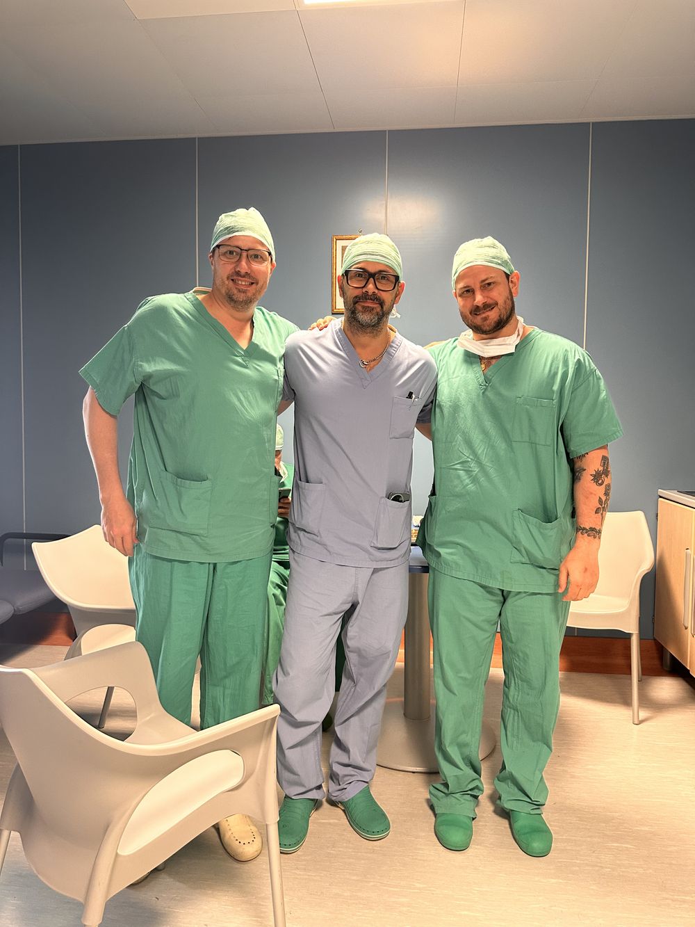 Chirurghi ortopedici stranieri in visita in sala operatoria a Cremona
